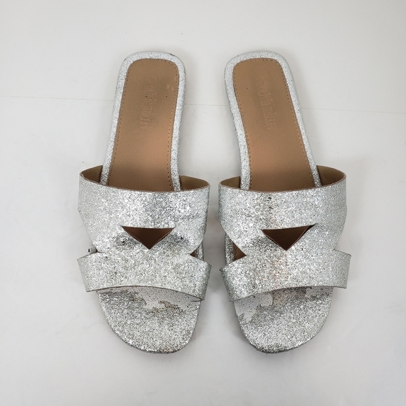 Olivia Miller Knights silver glitter slide sandals - Picture 2 of 10
